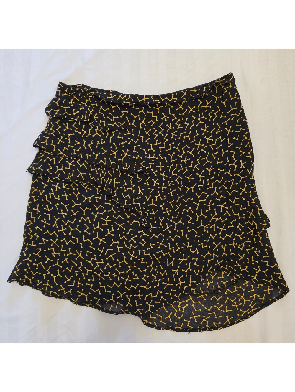 Bimba y Lola Black and Yellow Patterned Ruffle Skirt Size 38